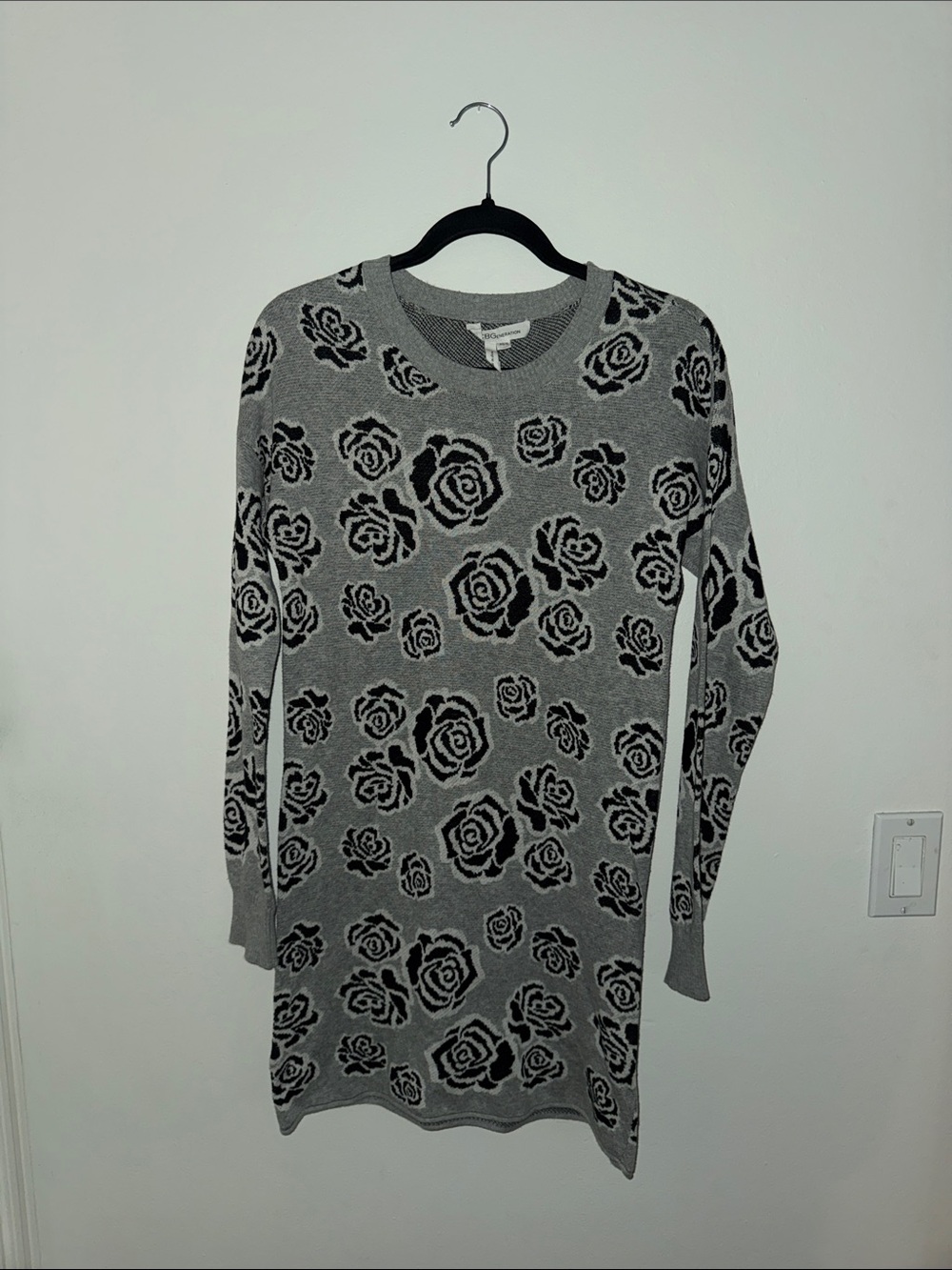 BCBGeneration Gray and Black Rose-Print Long Sleeve Knit Dress